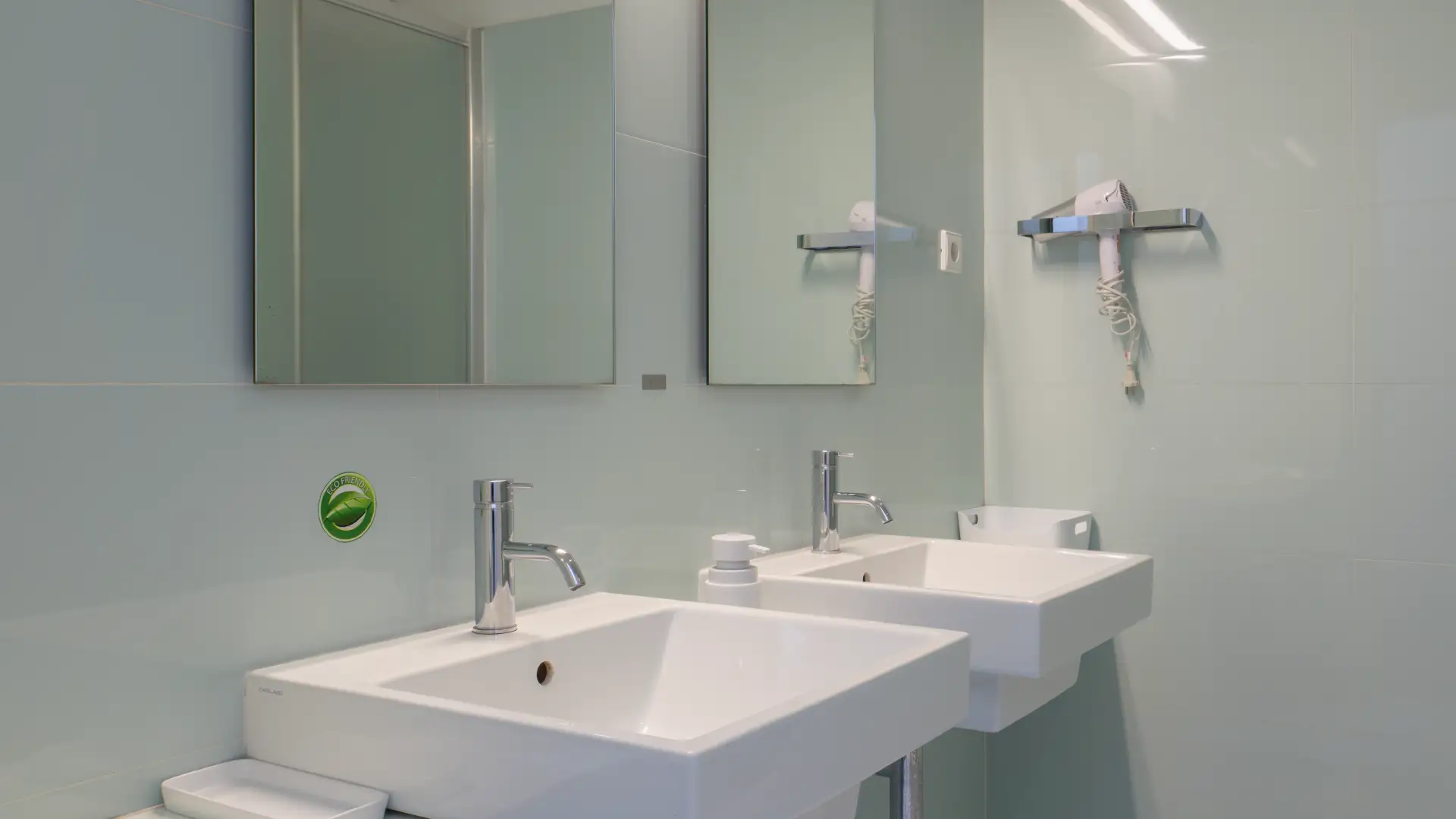 Private Double Room Bathroom