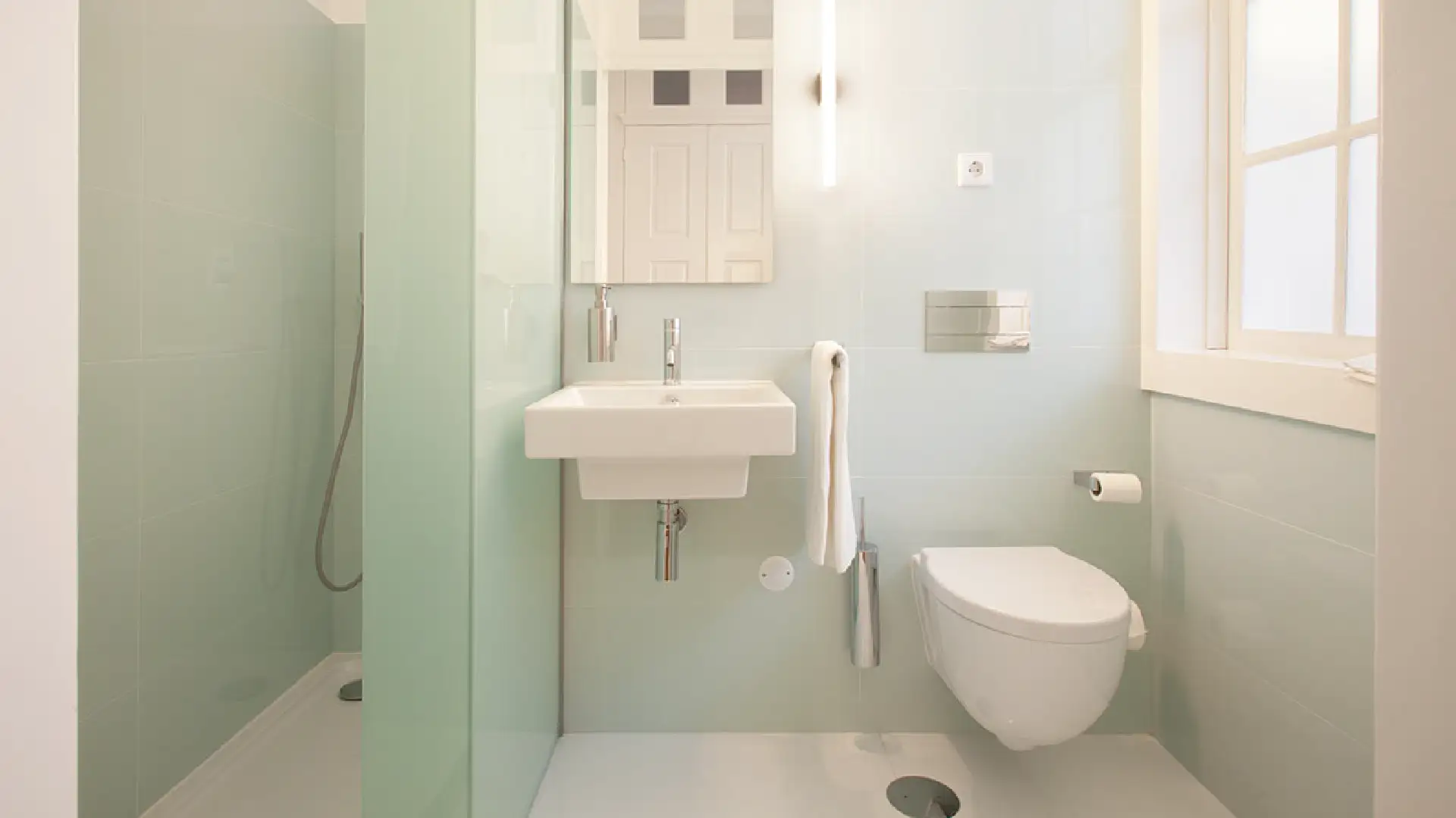 Deluxe Triple Room 2